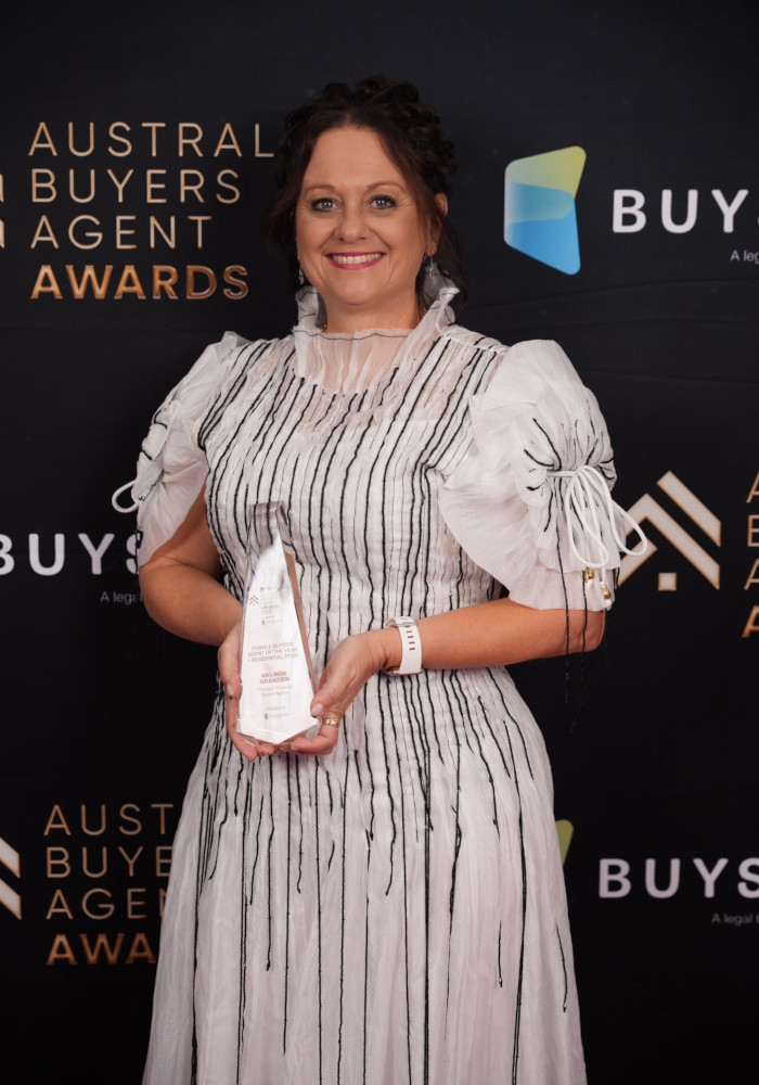 melinda with buyers agent award